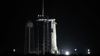 SpaceX сглоби най-голямата ракета в историята