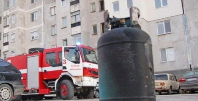 Евакуираха 14 души след взрив на газова бутилка в Пазарджик