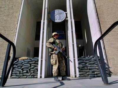 САЩ закриват посолството си в Афганистан