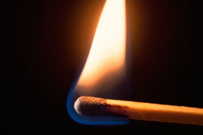 69-годишен мъж опита да запали "Мерцедес"