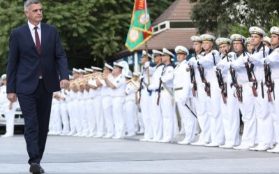 Премиерът Янев: Богатството на нашата армия са хората