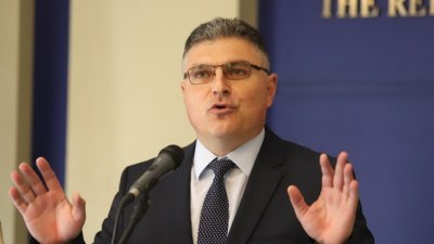 Панайотов: Няма да купуваме нови изтребители