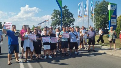 Ресторантьорите спират протестите срещу мерките против пандемията