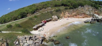 Туристи принудени да плащат такса, за да стигнат до морето на „Русалка”?