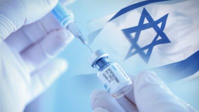 Израел ваксинира учениците в клас?