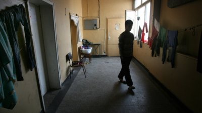 Центровете за бежанци у нас приемат до 5160 души, пълни са 26%