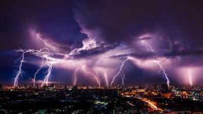 Жълти кодове за бури с гръмотевици в 7 области