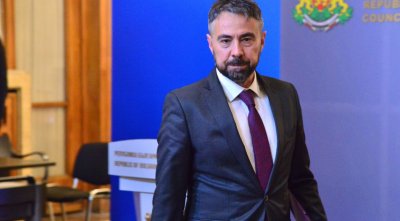 Със закъснение: Редактират закони за зелената енергия