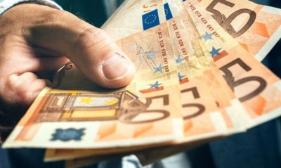 € 663 минимална заплата от 2022 година в Гърция