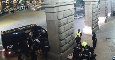 Станаха ясни имената и на другите трима полицаи, били протестиращи на протестите