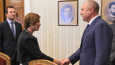 Радев и турският посланик обсъдиха миграционния натиск и сигурността