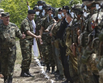 Изпращат над 500 военни на границата