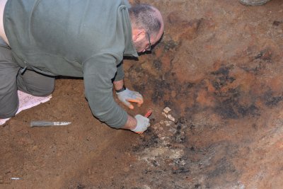 Археолози откриха скелет на жена на 2 700 години от непозната човешка група