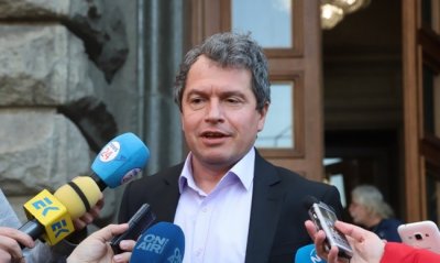Тошко жлъчен: Асен Василев да открадне кода от машините и да го даде на ЦИК