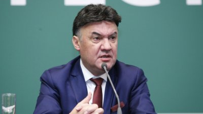 Агенцията по вписванията: Боби Михайлов е президент на БФС