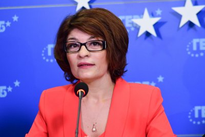 Десислава Атанасова: Радев има да връща на Нинова жест