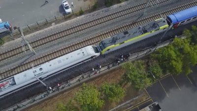Два влака се удариха челно в Турция, има пострадали