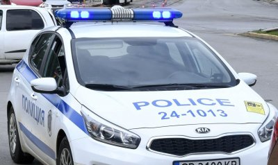 Полицай с над 20 г. стаж е обърнал патрулката край ГКПП "Капитан Андреево"