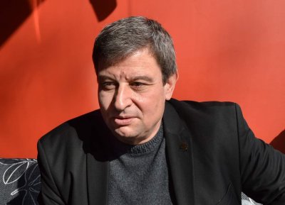 Юлиян Петров: Ще падат правителства, ако задължат учителите да се имунизират