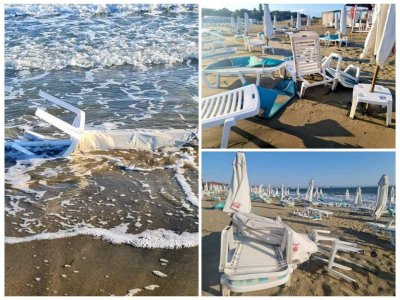 След снощната буря в Бургас: Водни колела, чадъри и шезлонги плуват в морето 