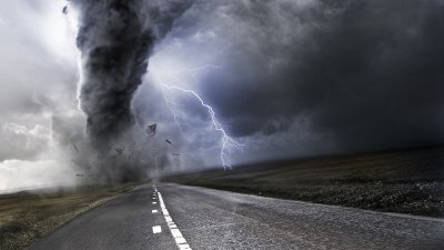 Торнадо уби двама души в Италия