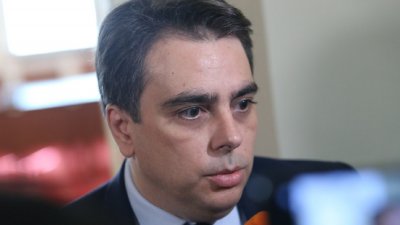 Асен Василев доволен от бюджета на ДОО