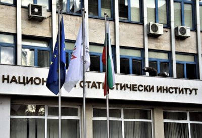 Протестът: "Оставка, Кацаров", "Радев, губиш изборите с вечерен час" 