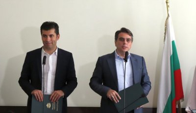 Соцдепутати отиват в партията на Кирил Петков и Асен Василев