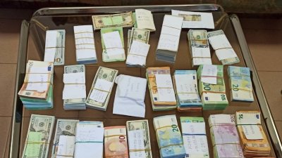Митничари откриха 422 580 недекларирани евро на ГКПП "Капитан Андреево"