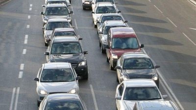 Блокирани жп прелези предизвикаха парализа на трафика в Пловдив