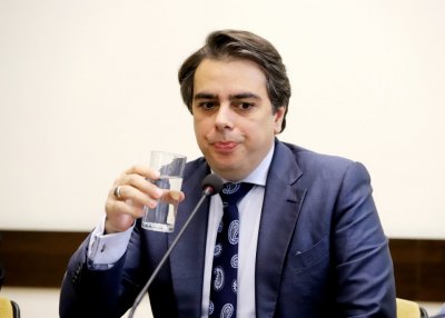 Браво! Асен Василев си тръгва с рекорд