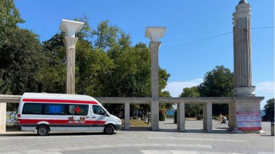 Лекар за нападението на ваксинационния пункт във Варна: Вандалщина!