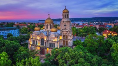 Катедралата във Варна ще има ново ефектно осветление