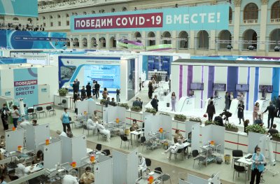 Русия пак с черен рекорд за починали от COVID-19