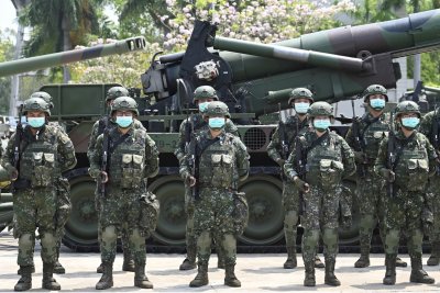Тайван иска далекообхватни оръжия срещу Китай