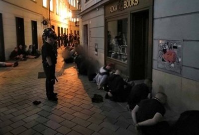 Пуснаха 30 от арестуваните фенове в Братислава