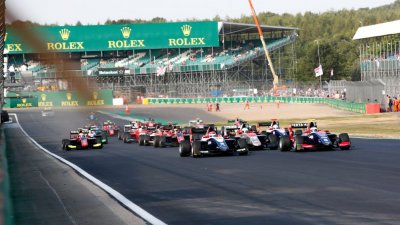 Във Формула 1: "Силвърстоун" остава в календара до 2024 година