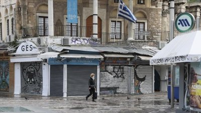Гърция наложи вечерен час в северната част на страната
