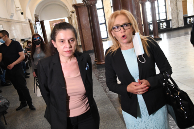 Адвокат с ковид отложи делото срещу Десислава Иванчева 