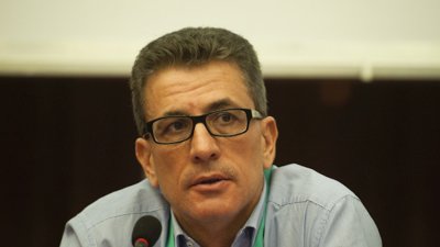 Заради цената на тока някои общини може да останат на тъмно