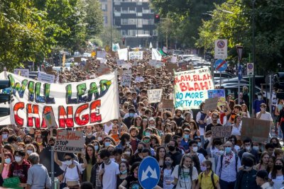 Хиляди протестираха в Милано за защита на климата