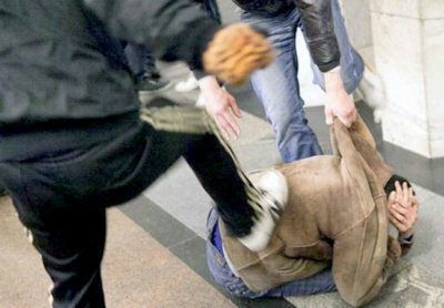 Трима са нанесли побой над 44-годишен мъж