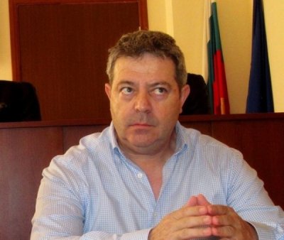 Повдигнаха обвинение на ЧСИ Тотко Колев за танкера "Бадр"