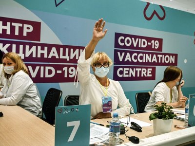 Русия с пореден рекорд за починали от COVID-19