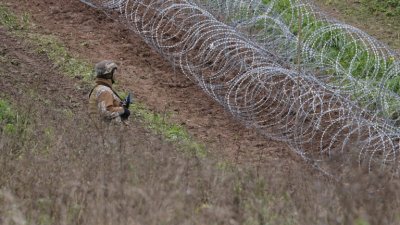 Полша обвини Беларус за стрелба по нейни войници