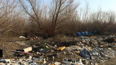 Прокуратурата емна сметище в Пазарджишко