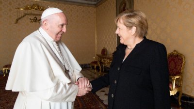 Меркел на последна визита при папата 