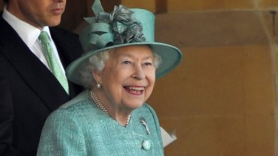 „Пандора” изплю адвокатите на Елизабет II