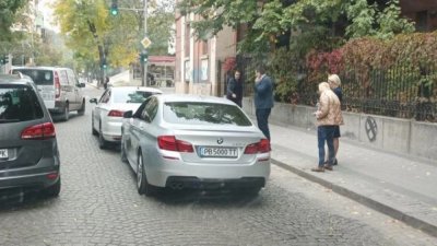 Шофьорка блъсна общински съветник в центъра на Пловдив