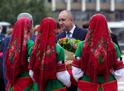 Румен Радев: Благоевград не заслужава ниските заплати (СНИМКИ)